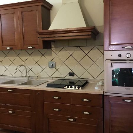 Mancini Michela Alloggio Uso Turistico Apartment Ачилия Екстериор снимка